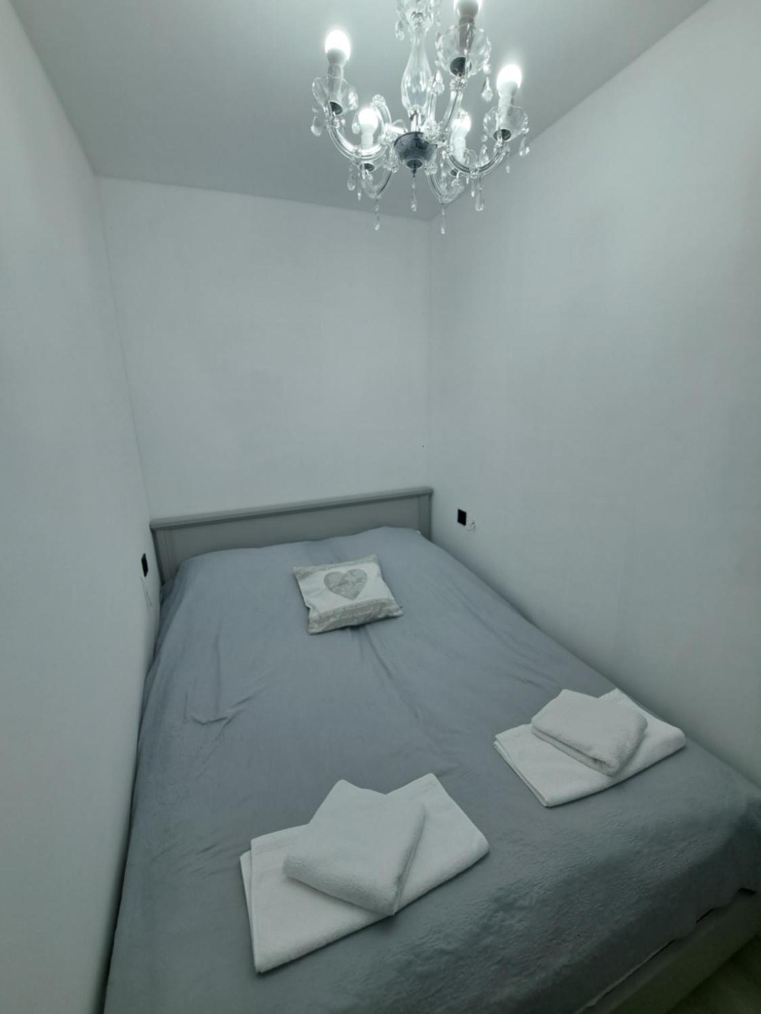 Bagry Rooms2 - Z Sypialnia I Miejscem Postojowym *